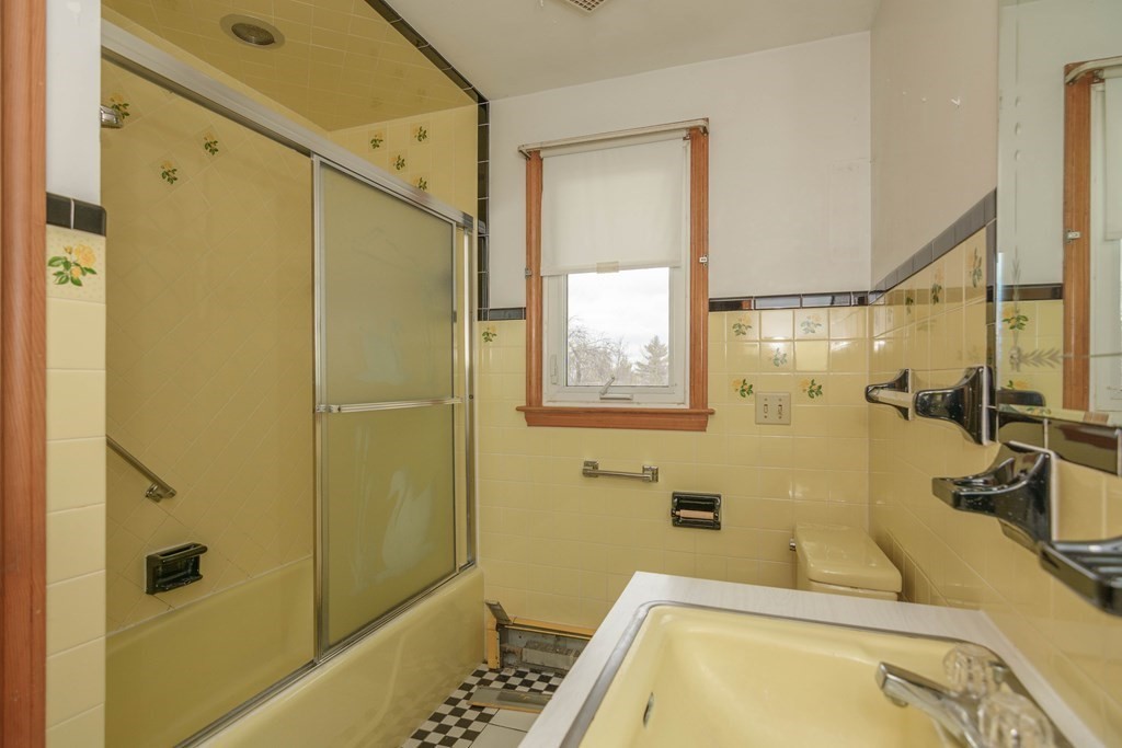 44 Telephone Road Ashby, MA 01431 - Photo 23 of 28 a bathroom with a tub a sink and a shower