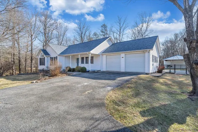 $450,000 | 111 Donegal Lane, Bedford, VA 24523