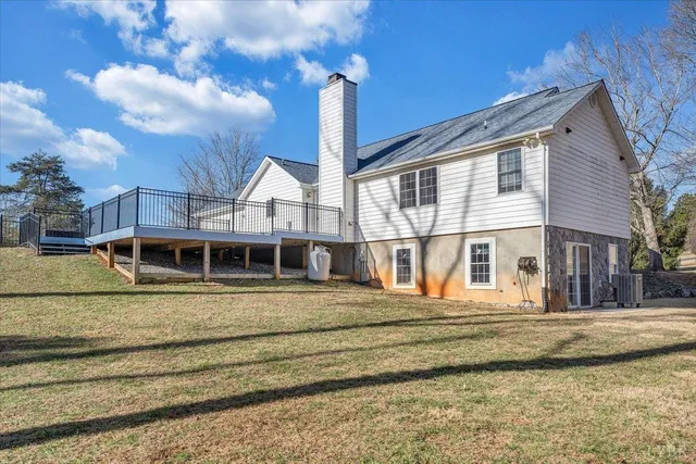 $450,000 | 111 Donegal Lane, Bedford, VA 24523