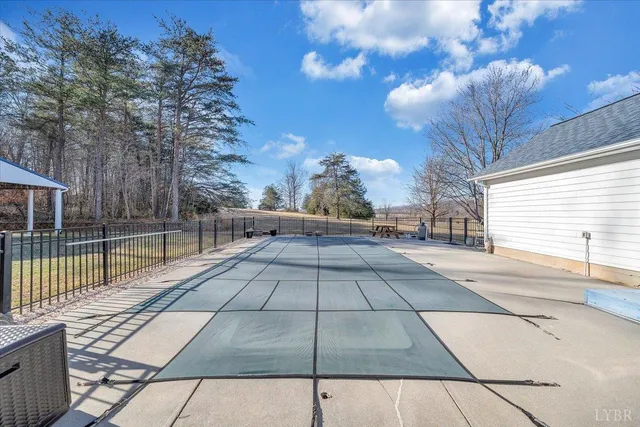 $450,000 | 111 Donegal Lane, Bedford, VA 24523