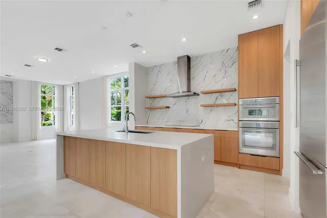 $11,500 | 3400 Ponce De Leon Boulevard, Coral Gables, FL 33134