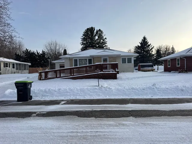 $249,900 | 345 East 5th Street, Zumbrota, MN 55992