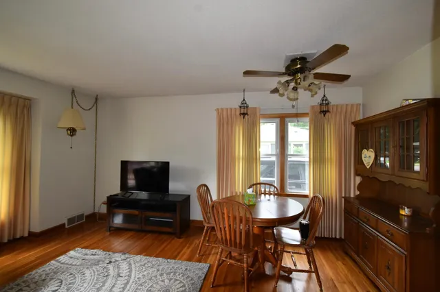 $249,900 | 345 East 5th Street, Zumbrota, MN 55992