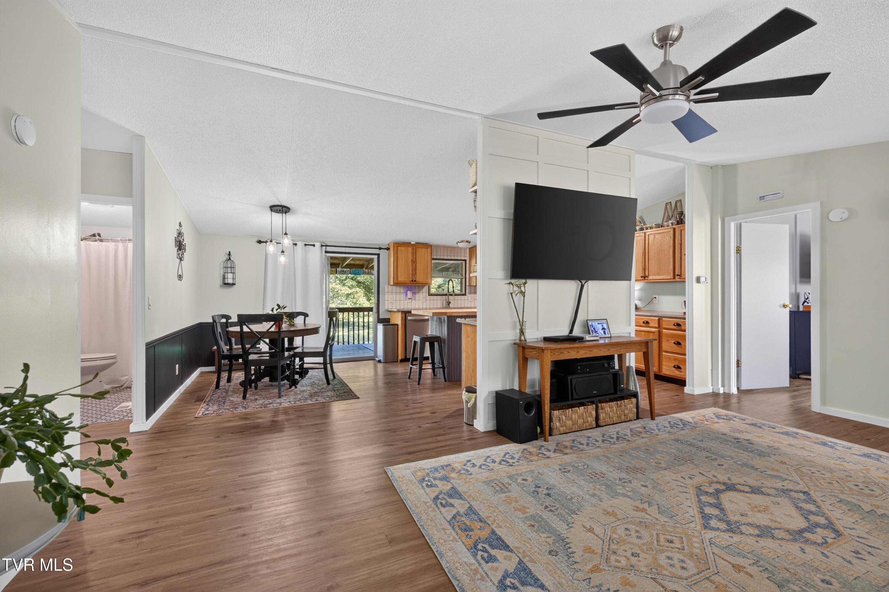 267 Pine Ridge Road Clinton, TN 37716 - Photo 12 of 37 009-267PineRidgeRoad-Clinton-TN-37716-SM