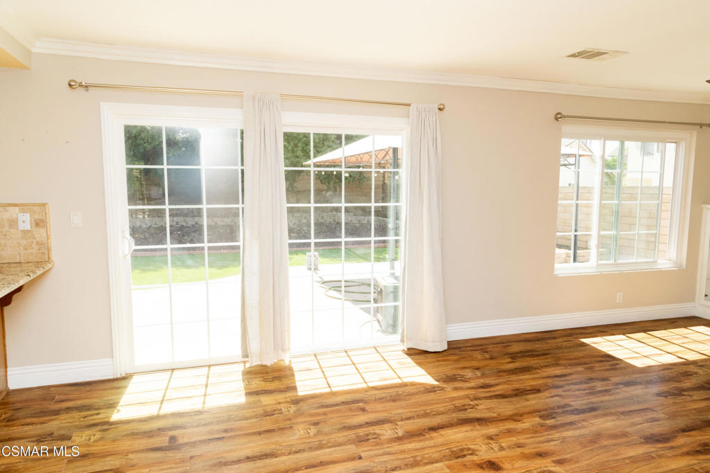 3975 Southhampton Road Moorpark, CA 93021 - Photo 7 of 41 Gallery Image 7