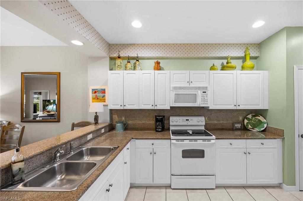 7930 Mahogany Run Lane, Unit 811 Naples, FL 34113 - Photo 11 of 50