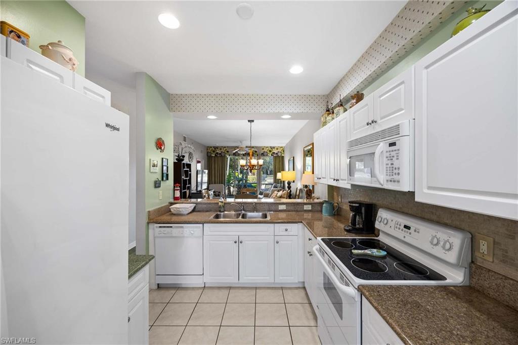 7930 Mahogany Run Lane, Unit 811 Naples, FL 34113 - Photo 12 of 50