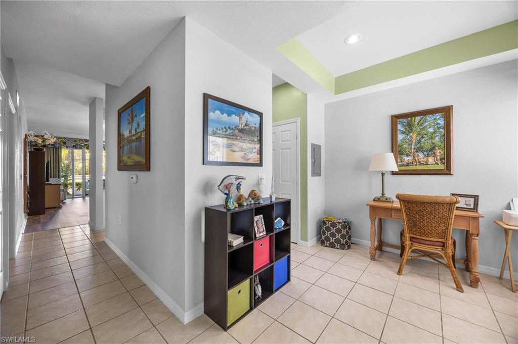 7930 Mahogany Run Lane, Unit 811 Naples, FL 34113 - Photo 4 of 50 Entry