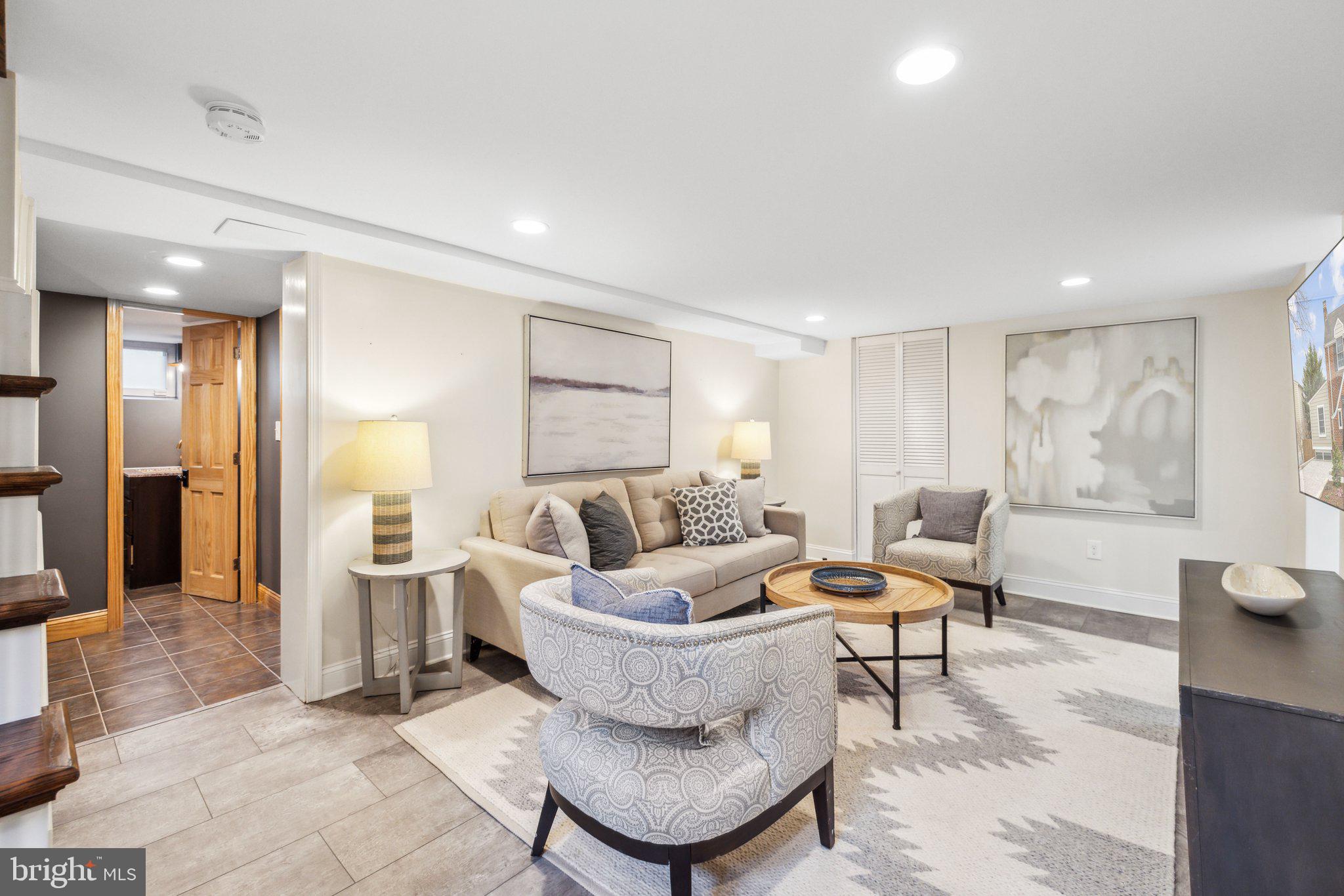 3808 North Pershing Drive Arlington, VA 22203 - Photo 26 of 42 a living room with furniture and a large window