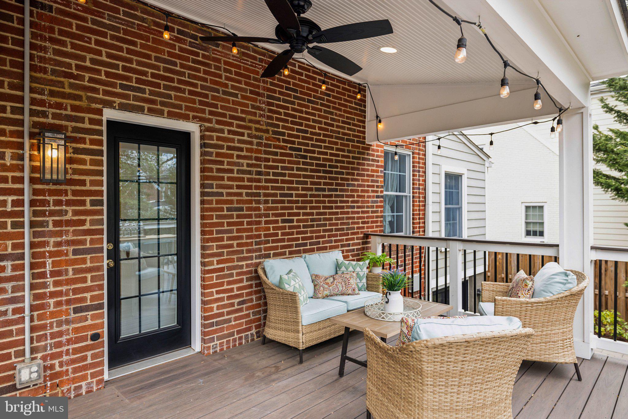 3808 North Pershing Drive Arlington, VA 22203 - Photo 32 of 42 a balcony with furniture