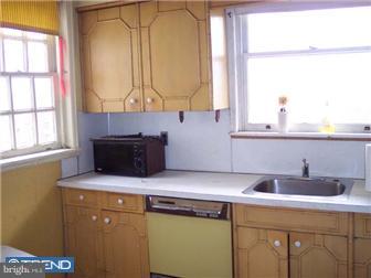6466 Morris Park Road Philadelphia, PA 19151 - Photo 3 of 7 Gallery Image 3