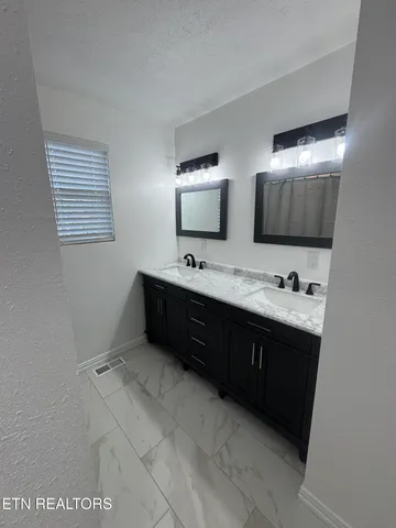 $339,000 | 195 Granby Lane, Harrogate, TN 37752