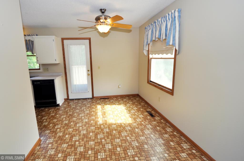 993 21st Street Southeast Rochester, MN 55904 - Photo 3 of 17 Gallery Image 3