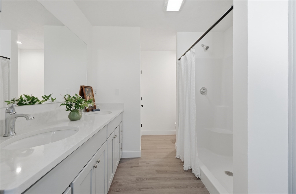 109 Navy Yard Road Dracut, MA 01826 - Photo 22 of 33