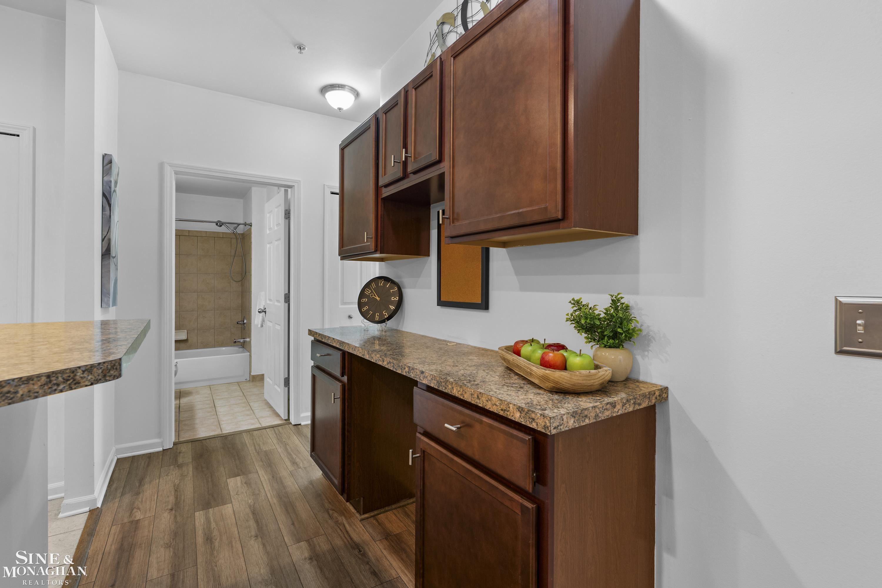 29981 Fox Run Circle Warren, MI 48092 - Photo 20 of 34 50213994-decf087f-4667-45f4-b17d-ae296cc014cb.JPG