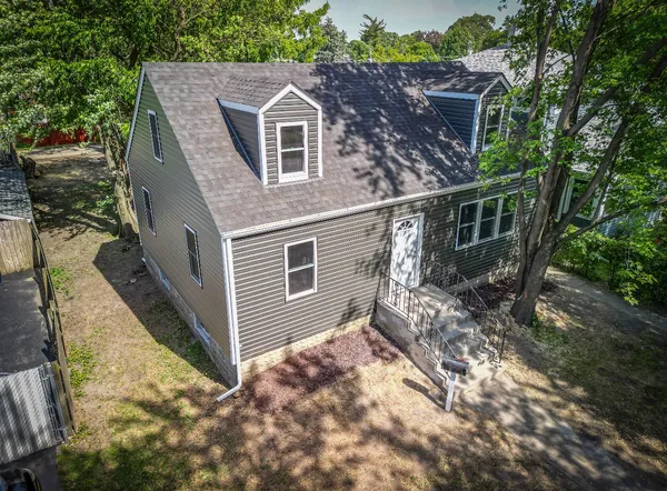 $249,900 | 9139 Tulley Avenue, Oak Lawn, IL 60453