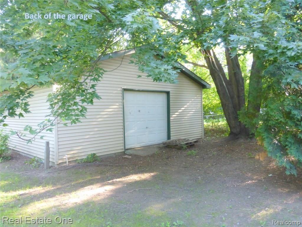 1348 Grace Avenue Rochester, MI 48309 - Photo 20 of 28 back of the garage