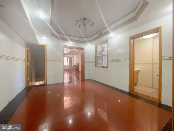 $3,000 | 1005 South 10th Street, Philadelphia, PA 19147