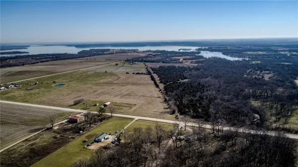 $250,000 | 26552 Waverly Road, Paola, KS 66071