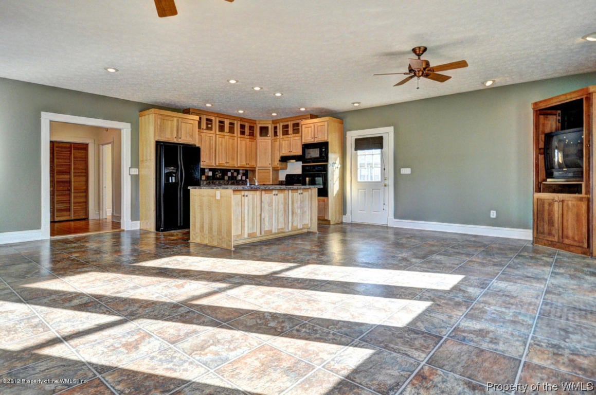 1601 Dandy Loop Road Yorktown, VA 23692 - Photo 15 of 38 Gallery Image 15
