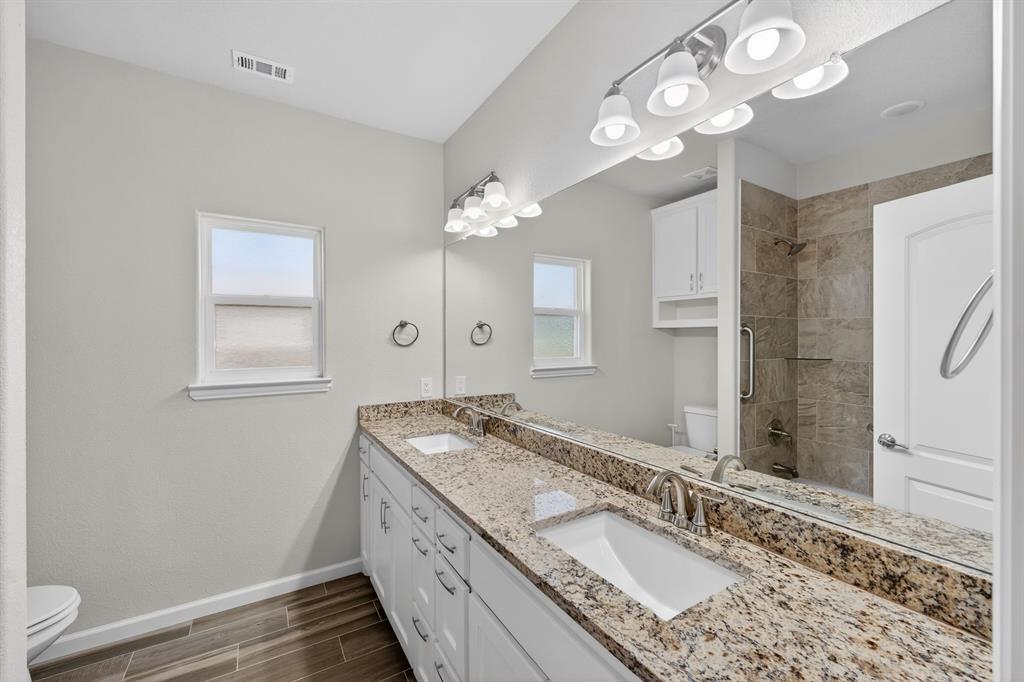 7613 Carter Ranch Road Azle, TX 76020 - Photo 17 of 37 Double sinks!