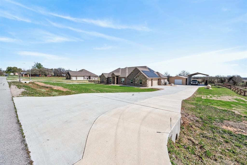 7613 Carter Ranch Road Azle, TX 76020 - Photo 30 of 37 Expanded drivway!