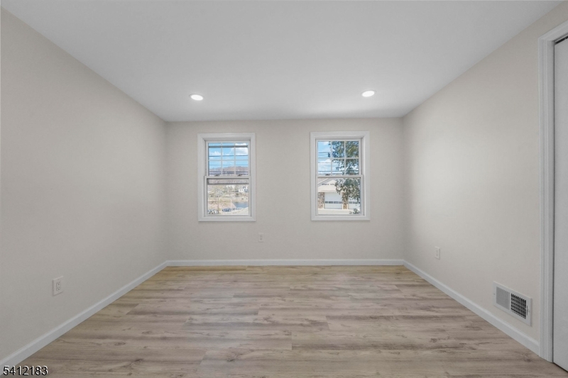 728 Glen Road Sparta, NJ 07871 - Photo 11 of 19