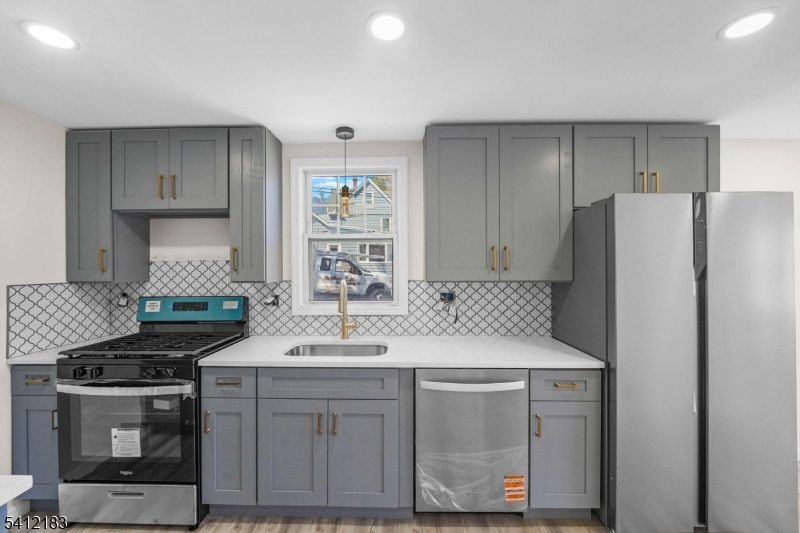 728 Glen Road Sparta, NJ 07871 - Photo 4 of 19