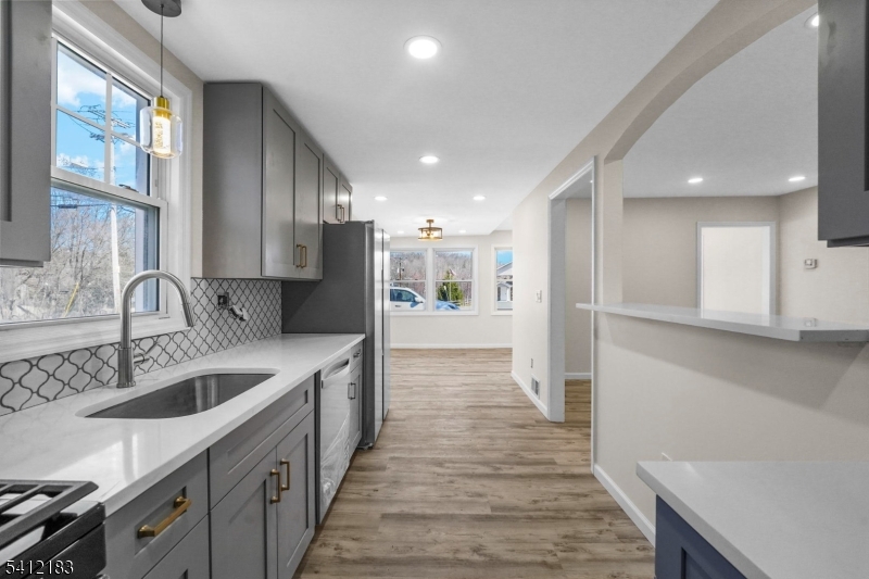 728 Glen Road Sparta, NJ 07871 - Photo 5 of 19