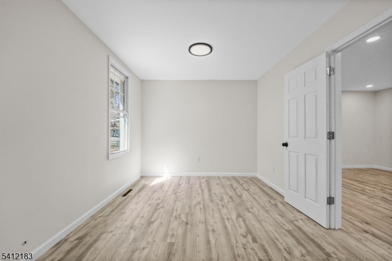 728 Glen Road Sparta, NJ 07871 - Photo 9 of 19