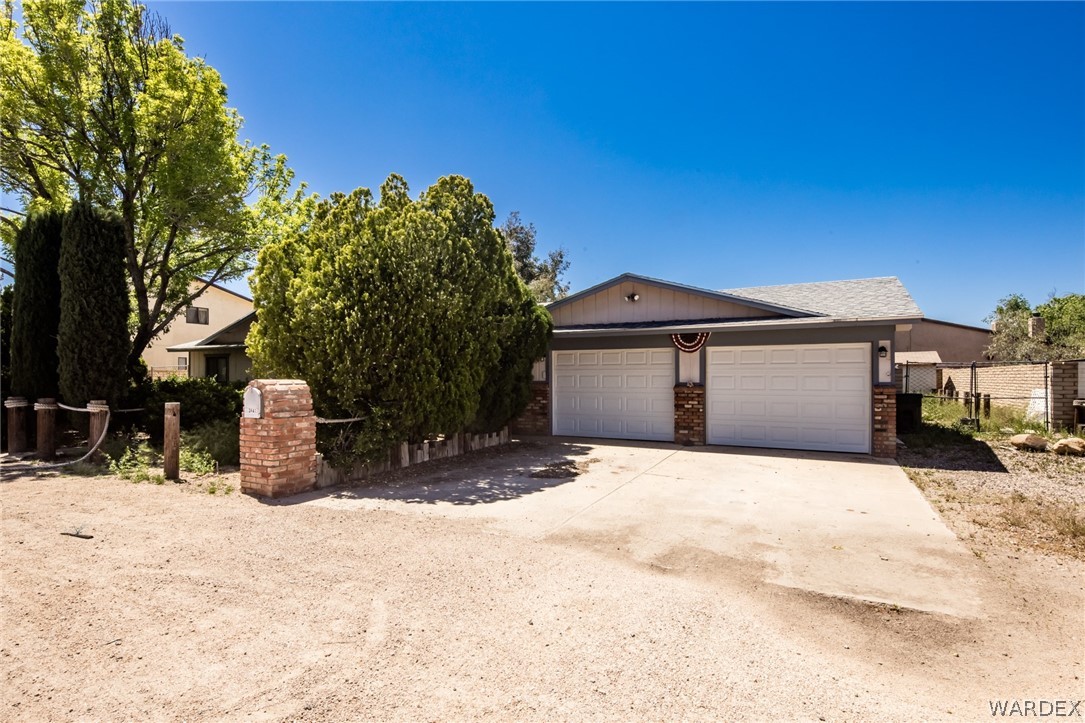 3641 North Skylark Road Kingman, AZ 86409 - Photo 4 of 37