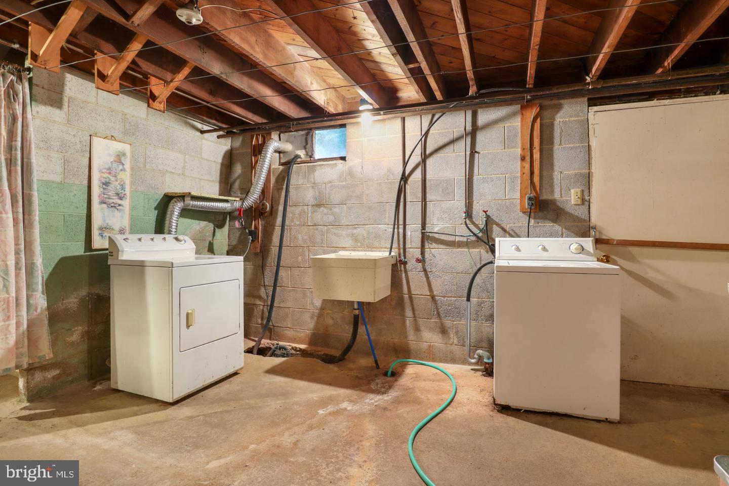 4330 Paradise Road Dover, PA 17315 - Photo 20 of 33 Functional laundry space in the basement.