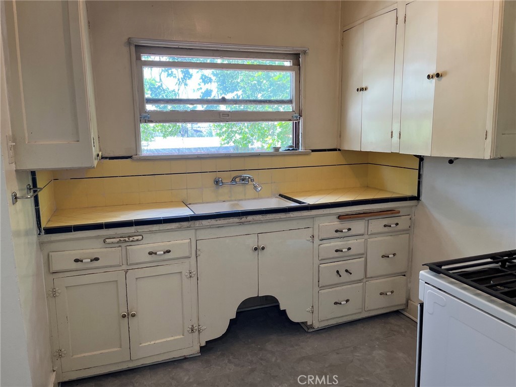 404 North 7th Street, Unit F Colton, CA 92324 - Photo 4 of 16
