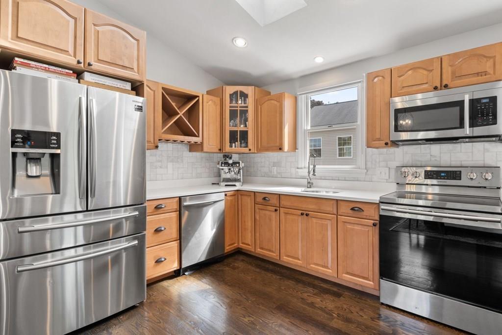6 Edgewood Road Marblehead, MA 01945 - Photo 9 of 42 Gallery Image 9
