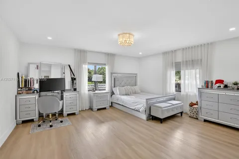 $3,975,000 | 12111 Northwest 5th Court, Plantation, FL 33325