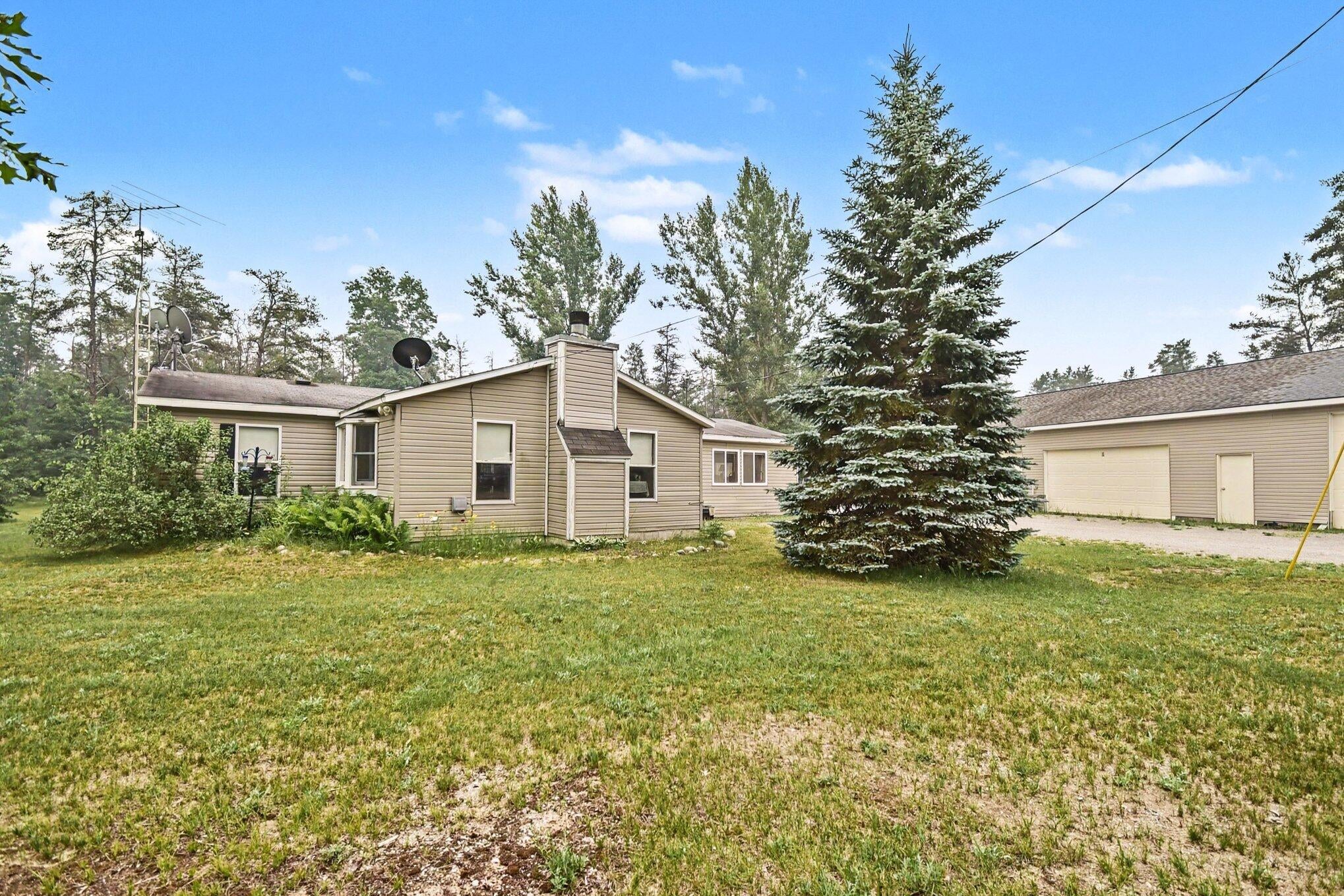 2394 Monroe Street Fairview, MI 48621 - Photo 3 of 25 Gallery Image 3