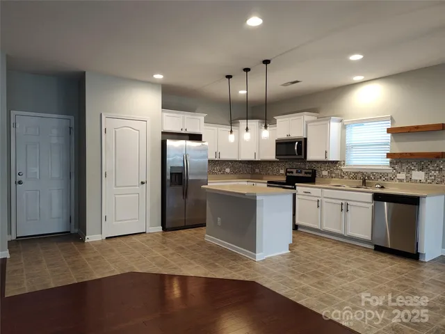 $2,250 | 13415 Hunting Birds Lane, Charlotte, NC 28278