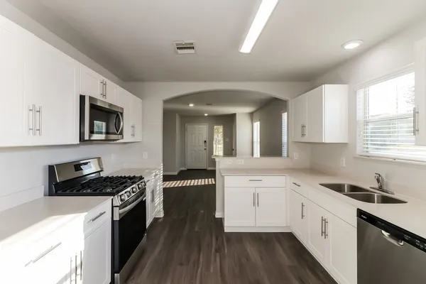 $2,200 | 2510 Costa Verde Way, Richmond, TX 77406