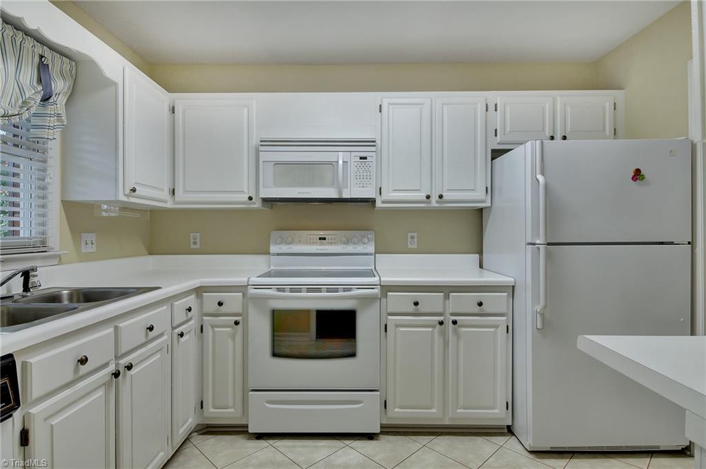 1716 Ternberry Road High Point, NC 27262 - Photo 8 of 21 Gallery Image 8