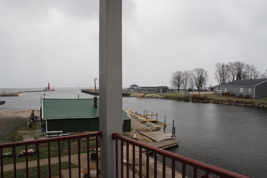 20 Shanty Road, Unit 203 Algoma, WI 54201 - Photo 13 of 15