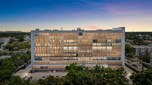 $309,000 | 3211 West Swann Avenue, Unit 707, Tampa, FL 33609