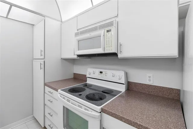 $309,000 | 3211 West Swann Avenue, Unit 707, Tampa, FL 33609