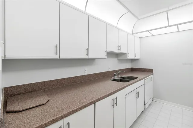 $309,000 | 3211 West Swann Avenue, Unit 707, Tampa, FL 33609