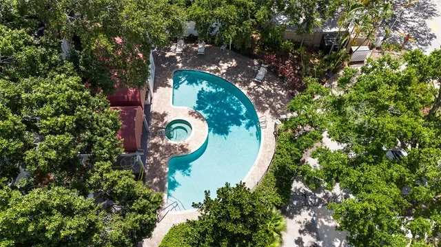 $309,000 | 3211 West Swann Avenue, Unit 707, Tampa, FL 33609