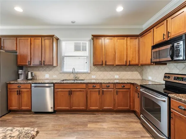 $575,000 | 7529 Brookstone Circle, Flowery Branch, GA 30542