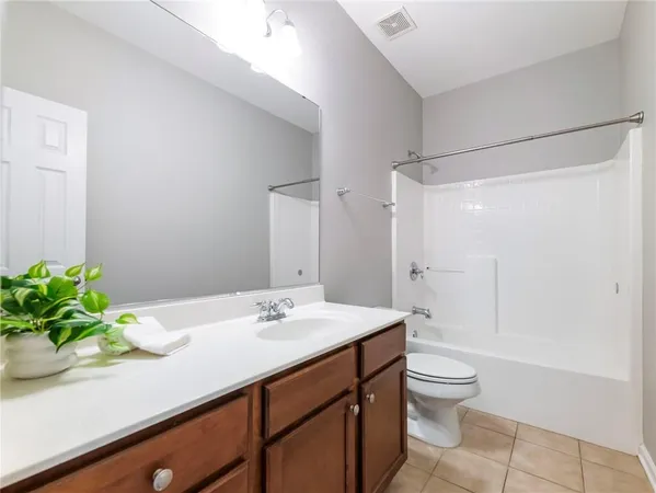 $575,000 | 7529 Brookstone Circle, Flowery Branch, GA 30542