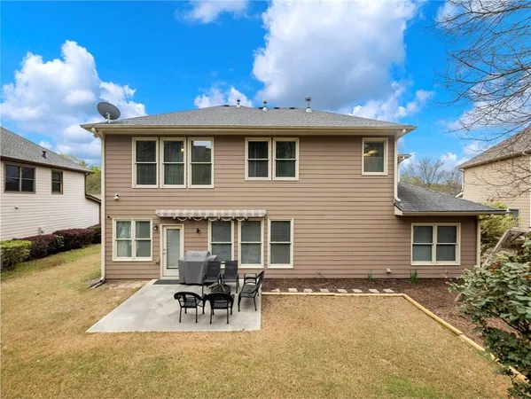 $575,000 | 7529 Brookstone Circle, Flowery Branch, GA 30542
