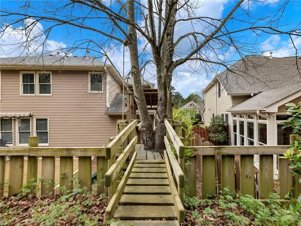 $575,000 | 7529 Brookstone Circle, Flowery Branch, GA 30542
