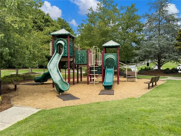$575,000 | 7529 Brookstone Circle, Flowery Branch, GA 30542