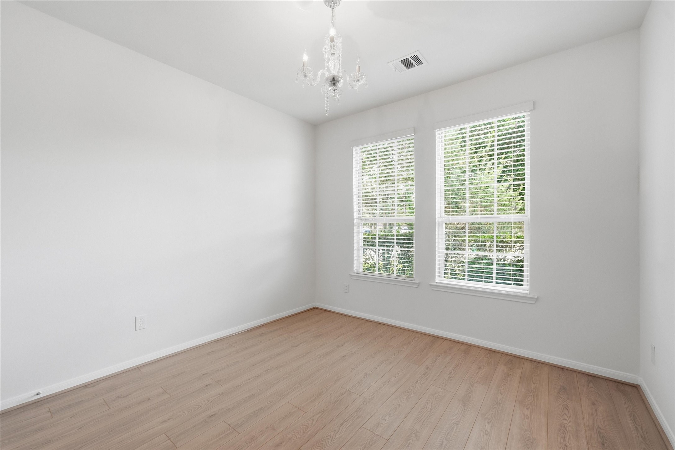 3841 Enchanted Timbers Lane Spring, TX 77386 - Photo 18 of 32 Secondary Bedroom 3